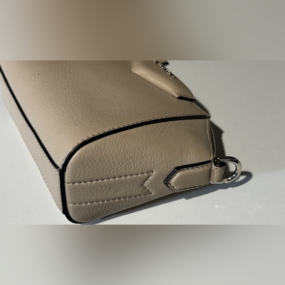 Givenchy Nano Antigona- SOLD - Picture 7 of 9
